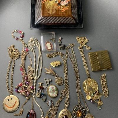 Lot 23 | Vintage Costume Jewelry & Otagiri Japan Box
