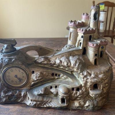 Lot 104 | Vintage Castle Cannon Light Lamp Clock
