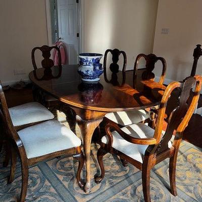 Mahogany dining room set with breakfront