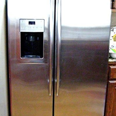 GE Refrigerator Freezer
