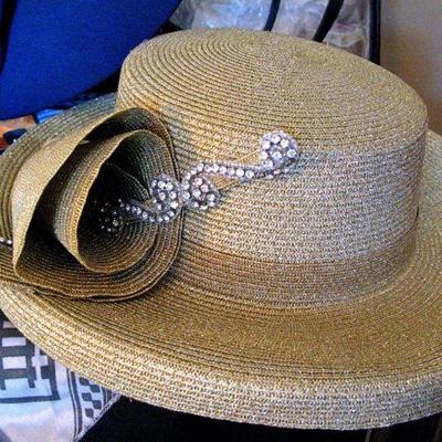 Exquisite Derby Hat with Rhinestones you could also use to Decorate with!!
