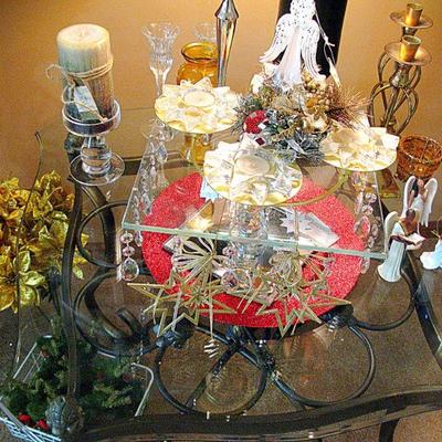 Holiday Christmas / Lg Glass Cake Pedestal with Crystals