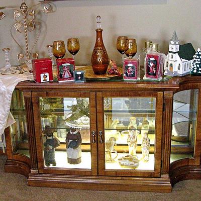 wood Display Cabinet with Lighted Bottom