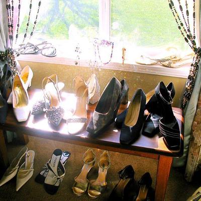 Sale Photo Thumbnail #51: Ladies Shoes Size 10 - 11