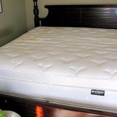 Carved Tall Post King Bed / Mattress Matching Dresser 