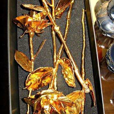 24 Kt Gold Dipped Real Roses