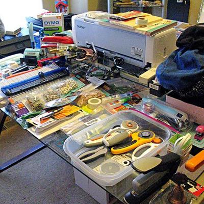 Modern Office Desk Painting and Crafting Supplies