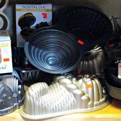 Nordic and Wilton Professional Bakeware New