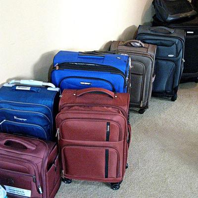 Nice Spinner Luggage Sets