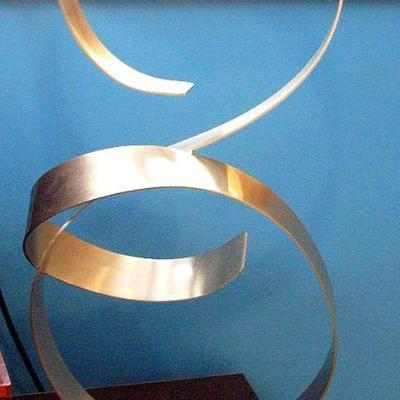 Dan Murphy Ribbon Sculpture