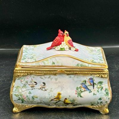 Songbird Serenade Wind Beneath My Wings Heirloom Porcelain Music Box Bradford Exchange
