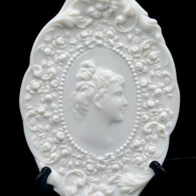 Fostoria Jenny Lind Victorian Portrait Cameo Milk Glass Plate
