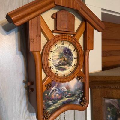 Bradford Exchange Cuckoo Clock
From Bradford Exchange - Thomas Kinkades TimelessMemories and numbered. Battery powered. Item not tested. 