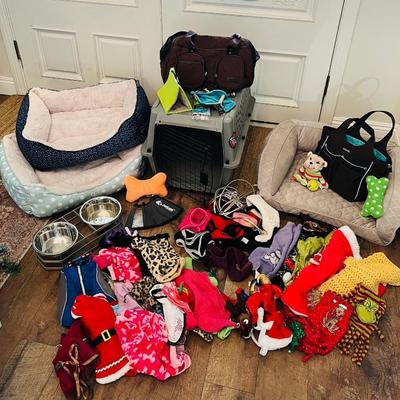 Pet items for dogs, cats and birds 