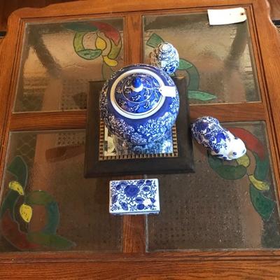 coffee table $69
36 X 36 X 16"