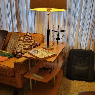 MId-Century table lamp and end table