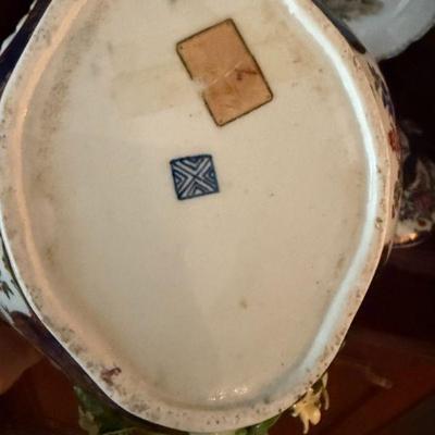Antique 18th century Dr. Wall period Worcester porcelain tureen with underplate
