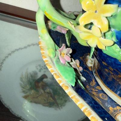 Antique 18th century Dr. Wall period Worcester porcelain tureen with underplate