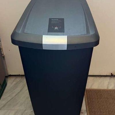BEE102- Simple Human Trash Can