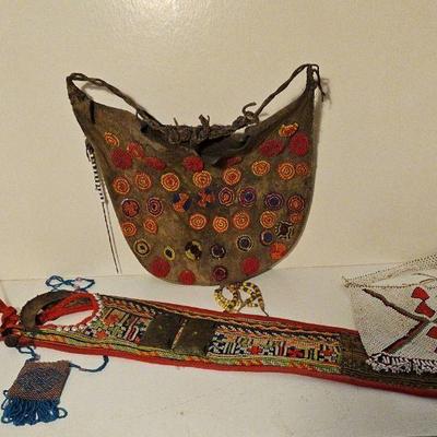 BEE145-Vintage Collection Of Collectibles From All Over The World