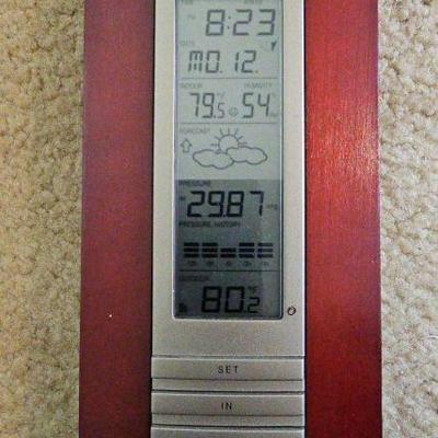 BEE067-La Crosse Technology Wireless Forecast Station