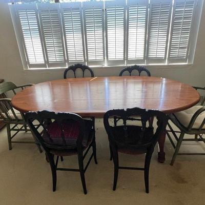 BEE051- Large Vintage Wooden Dining Table With (6) Vintage Chairs