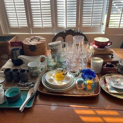 BEE029- Assorted Vintage Kitchen & Household Items 