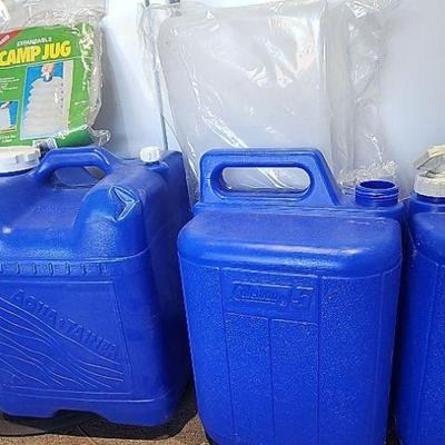 BEE040 - Water Containers 