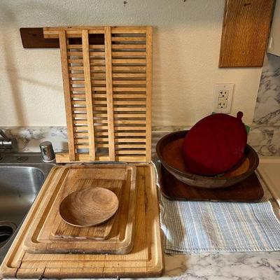 BEE092- Various Wooden Cutting Boards, Serving Bowls & More