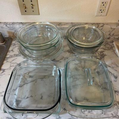 BEE064- Assorted Clear Pyrex & Anchor Baking Dishes