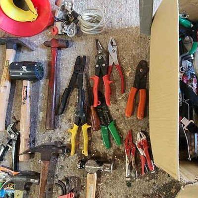 BEE118 - Assorted Tools