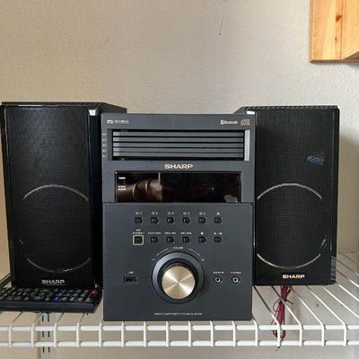 BEE135- Sharp 5 Disc Micro Shelf System