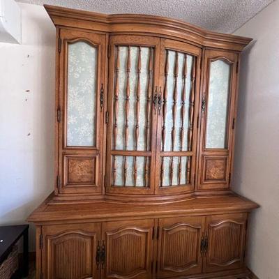 BEE031- Large Wooden La Galerie China Hutch By Thomasiville 