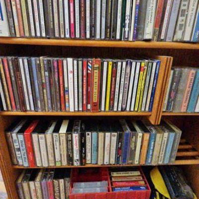 BEE125-Cool Collection Of Vintage CDs And Cassette Tapes