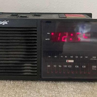BEE132- Audiologic The Sound Sleeper Fm/Am Radio Cassette 