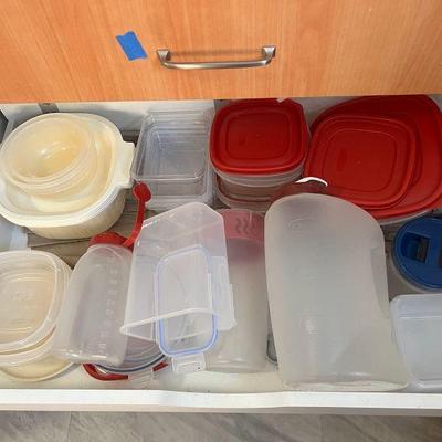 BEE063- Mystery Kitchen Drawer Lot (Storage Containers)