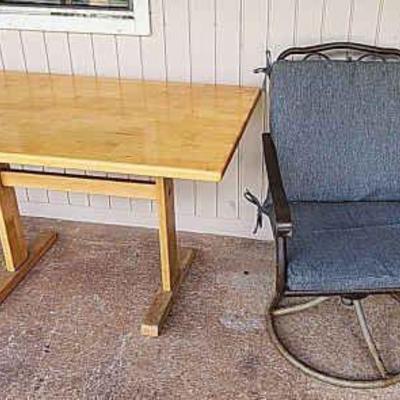 BEE149 - Lanai Tables and Chairs