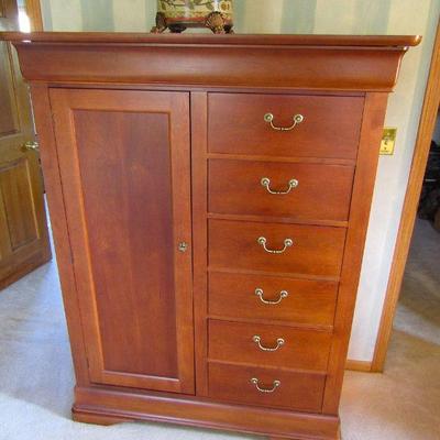 Hooker bedroom furniture