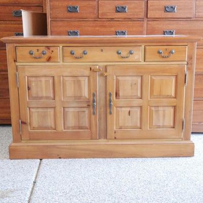 Drexel Heritage Lineage Solid Pine Buffet