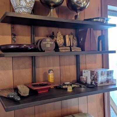 Assorted decor