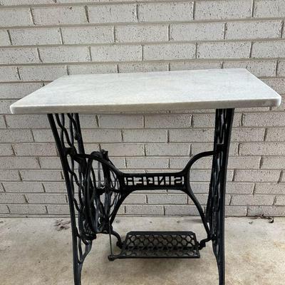 Singer table