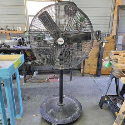 #1618 • Central Machinery 30" Pedestal High Velocity Shop Fan
