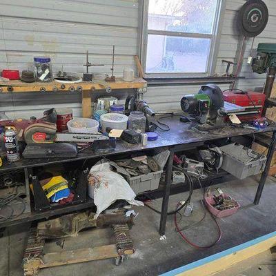 #1025 • Metal Work Bench
