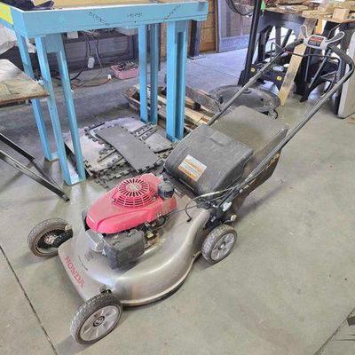#1614 • Honda 3 in 1 Twin Blade Advantage Lawnmower
