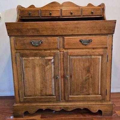 Cg194 ethan allen sideboard
