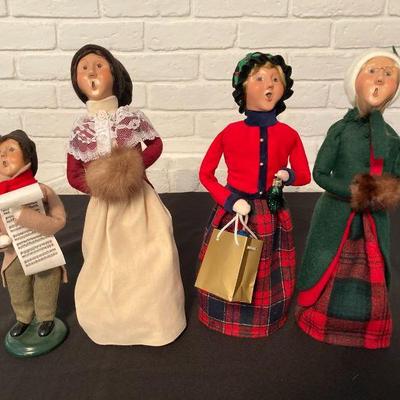 Cg149v byers choice vintage women and child carolers