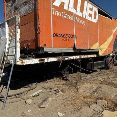 #530 • 1986 Fruehauf Trailer, VIN # 1H4P02819GJ014506
