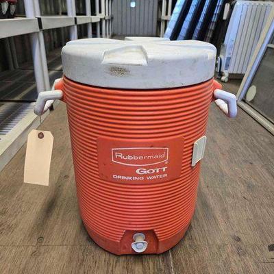 #8042 • Rubbermaid GOTT Water Cooler
