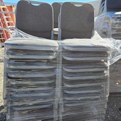 #90010 • (34) Samsonite Padded Stackable Chairs
