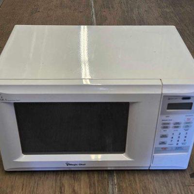 #8048 • Magic Chef Microwave
